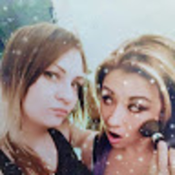 Meet your Posher, Robynn - Picture 1 of 1